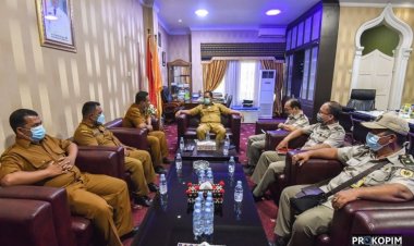 Walikota Irsan Efendi Nasution Terima 143 persil Sertifikat tanah milik Pemko Padangsidimpuan