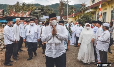 Walikota Irsan Efendi Nasution Letakkan batu pertama pembangunan Masjid Musafir Al Ikhlas