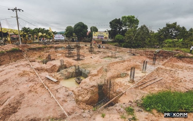 Walikota Irsan Efendi Nasution Letakkan batu pertama pembangunan Masjid Musafir Al Ikhlas