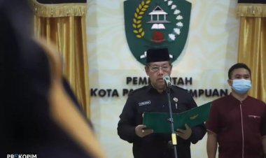 Pelantikan jabatan administrator dan jabatan pengawas dilingkungan Pemkot Padang Sidempuan