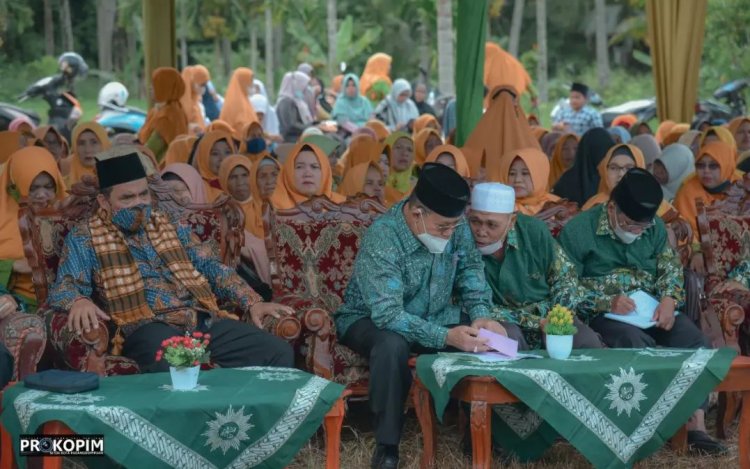 Wakil Wali Kota Padang Sidempuan Arwin Melakukan Peletakan Batu Pertama Pembangunan Mesjid Taqwa