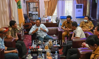 Wali Kota Padang Sidempuan Irsan Terima Audiensi Pemkab Toba