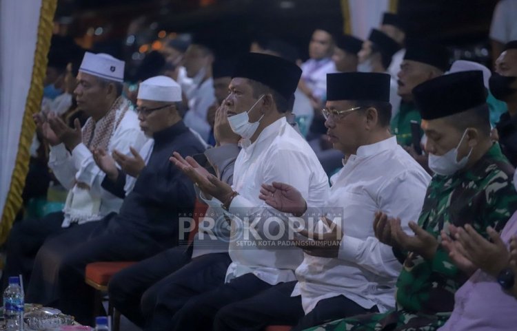 Wali kota Padang Sidempuan Irsan Efendi Nasution SH Himbau Laksanakan Takbir Di Mesjid