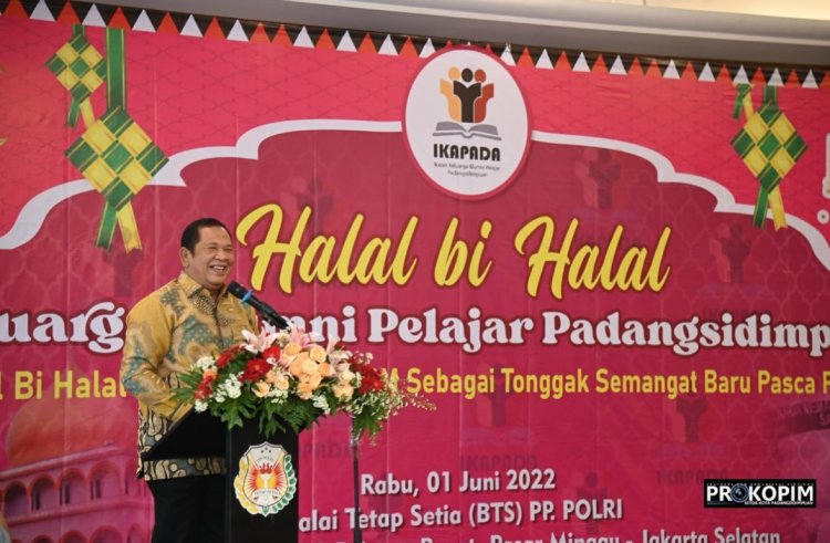 Wali Kota Padang Sidempuan Irsan menghadiri acara Halal Bil Halal IKAPADA