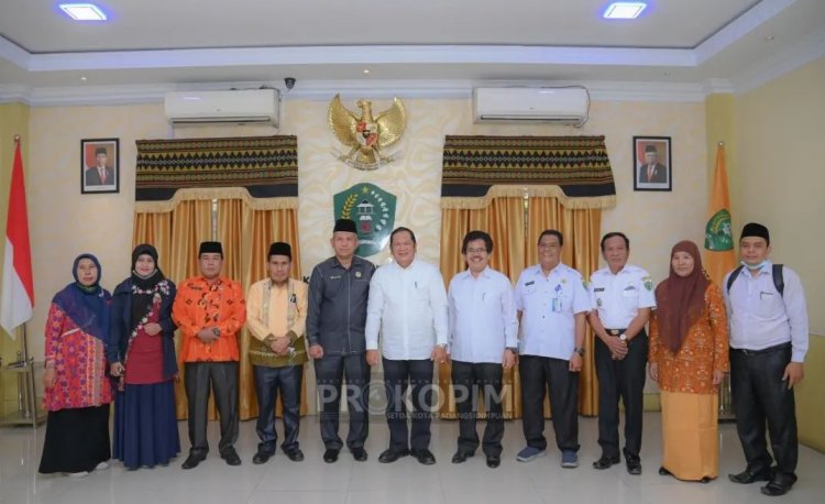 Wali Kota Padang Sidempuan terima penghargaan dari Kemenag