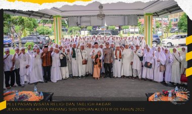 Walikota Irsan melepas keberangkatan Jamaah Haji kloter 09 tahun 2019 dalam rangka wisata religi dan tabligh Akbar Syahrun An Nur Sipirok