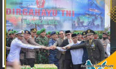 Wakil Walikota Padang Sidempuan Ir. H.Arwin Siregar MM menghadiri Upacara HUT TNI ke – 77, Tahun 2022
