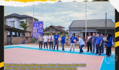 Wali Kota Padang Sidempuan Irsan Efendi Nasution membuka secara resmi Turnamen Bola Voli Semo Open Agus Harimurti Yudhoyono (AHY) Cup di Kota Padang Sidempuan
