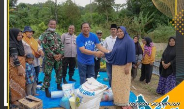 Penanaman Bawang Merah Sekaligus Penyerahan Pupuk dan Obat Obatan Tanaman di desa Gunung Hasahatan