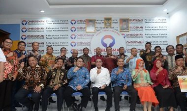 Wakil Walikota Ir. Arwin Siregar MM Hadiri Acara Penyerahan Hasil Penilaian Penyelenggaraan Pelayanan Publik.