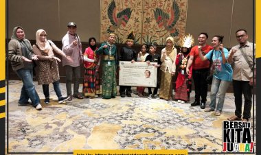 Tulisan Aksara Batak Angkola Karya Siswi Padang Sidempuan Akan Di Pajang Di Istana Negara