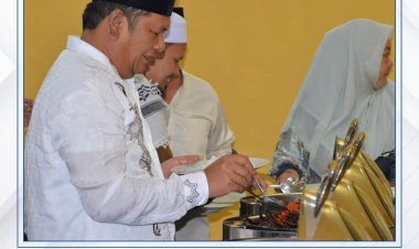 Walikota Padang Sidempuan buka puasa bersama dengan Al-Ustadz Rahmat Baequni
