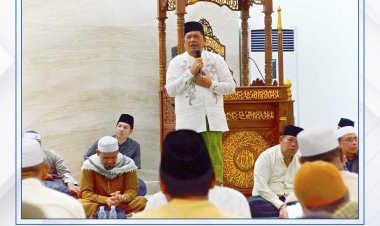 Sholat Tarawih Berjamaah sekaligus Tabligh Akbar bersama Ustadz Rahmat Baequni