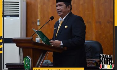 Walikota Sampaikan Jawaban Atas Pandangan Umum Fraksi Terkait LKPJ Tahun 2022 & Ranperda Pengelolaan Keuangan Daerah