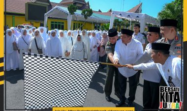Walikota Padang Sidempuan Lepas Bimbingan Manasik Haji Akbar Sekaligus Memberikan Tepung Tawar