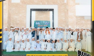 Bersama Forkopimda Hadiri Zikir & Tabligh Akbar Walikota: Semoga Akan Terjadi Perubahan Signifikan di Masyarakat Kita Yang Lebih Baik di Masa-masa Yang Akan Datang