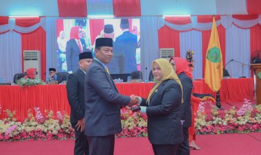 30 Anggota DPRD Padangsidimpuan Periode 2024 - 2029 Dilantik, Sri Fitrah Munawaroh Jadi Ketua Sementara