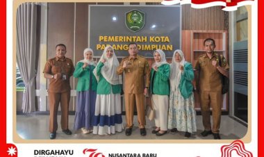 Pj. Wali Kota Padangsidimpuan didampingi Kepala Dinas Kominfo menerima Audiensi Pengurus Cabang (PC) Fatayat Nahdlatul Ulama (NU) Kota Padangsidimpuan
