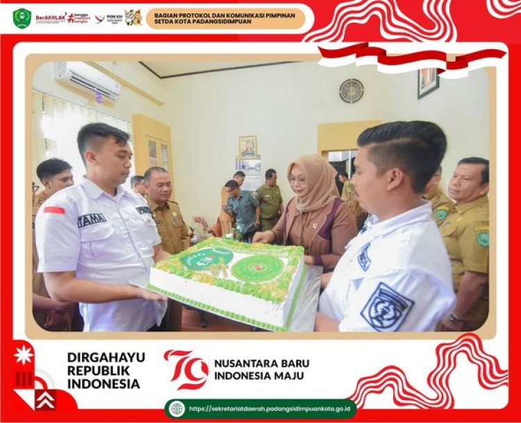 Pj. Wali Kota Padangsidimpuan didampingi Asisten bersama kepala OPD Kota Padangsidimpuan sambangi Kantor Pengadilan Negeri Padangsidimpuan untuk memberikan ucapan selamat ulang tahun ke- 79 Mahkamah Agung RI