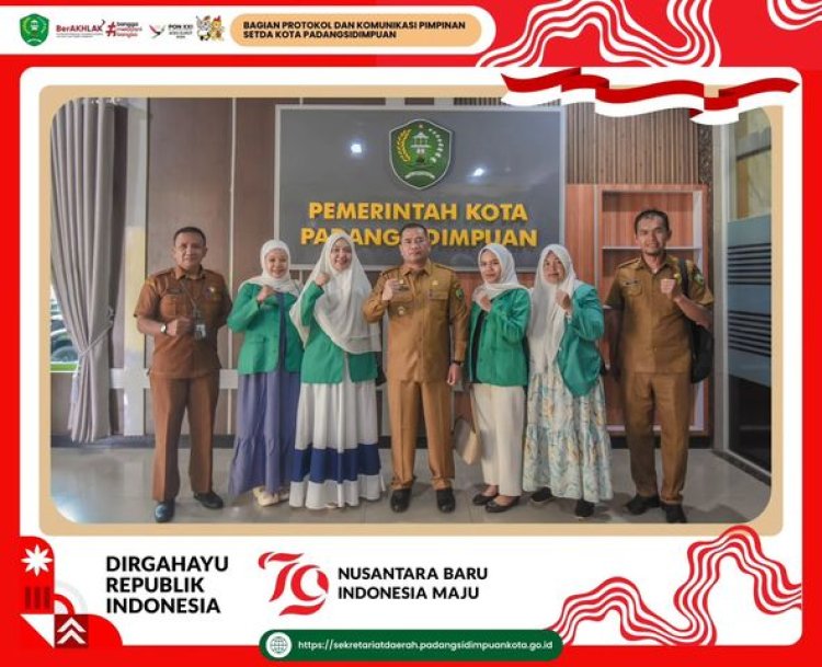 Pj. Wali Kota Padangsidimpuan didampingi Kepala Dinas Kominfo menerima Audiensi Pengurus Cabang (PC) Fatayat Nahdlatul Ulama (NU) Kota Padangsidimpuan