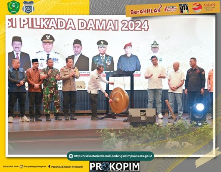 Penjabat (Pj) Wali Kota Padangsidimpuan bersama kepala daerah se-Sumatera Utara (Sumut), Forum Koordinasi Pimpinan Daerah (Forkopimda) Sumut dan kabupaten/kota, Komisi Pemilihan Umum (KPU) Sumut dan kabupaten/kota dan pasangan atau perwakilan calon Gubernur dan Wakil Gubernur Sumut, menghadiri Deklarasi Pemilihan Kepala Daerah (Pilkada) Damai 2024