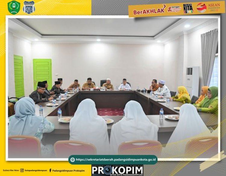 Pj. Wali Kota Padangsidimpuan Terima audiensi silaturahmi dari Nahdatul Ulama(NU), Muslimat, Muhammadiyah, Aisyiah ,Alwasliah, FKUB,IPHI, Majelis Ulama Indonesia (MUI), Badan Amil Zakat Nasional (BASNAS), Gabungan Organisasi Wanita (GOW), Pengajian Akbar dan BKMT