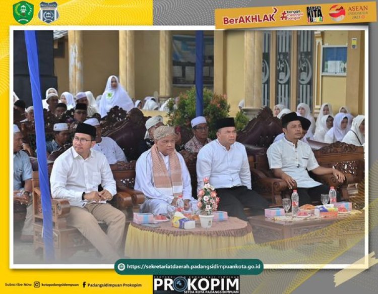 Penjabat (Pj) Wali Kota Padangsidimpuan hadiri acara Pengajian Akbar Kota Padangsidimpuan