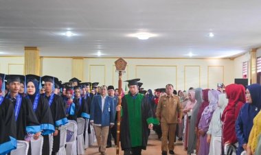 Pj. Wali Kota Padangsidimpuan hadiri Sidang Senat Terbuka Wisuda Sarjana Angkatan ke-63 Universitas Muhammadiyah Tapanuli Selatan (UM-Tapsel)