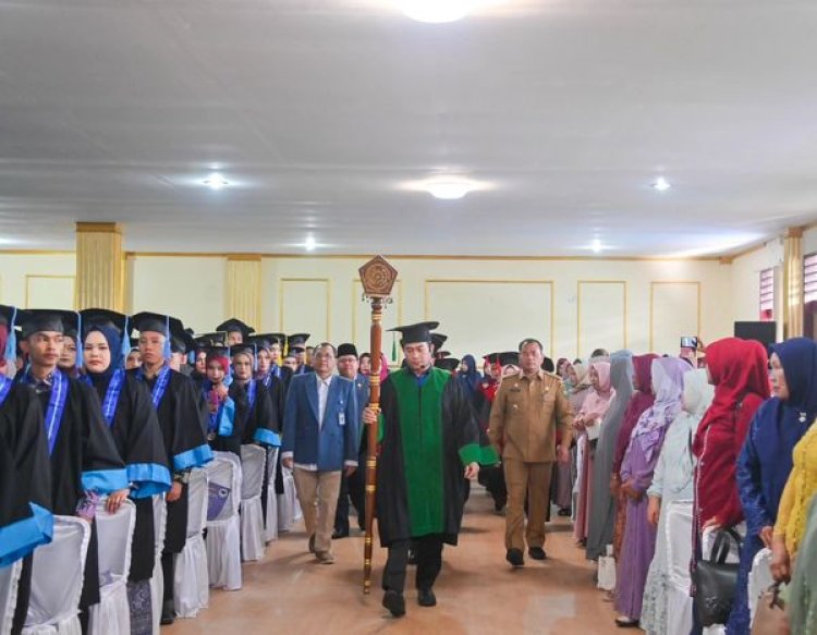 Pj. Wali Kota Padangsidimpuan hadiri Sidang Senat Terbuka Wisuda Sarjana Angkatan ke-63 Universitas Muhammadiyah Tapanuli Selatan (UM-Tapsel)