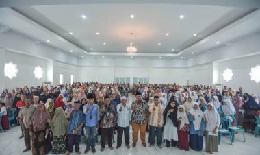 Pj. Sekda Kota Padangsidimpuan Serahkan Bantuan ZIS Rp350 Juta dari BAZNAS Padangsidimpuan