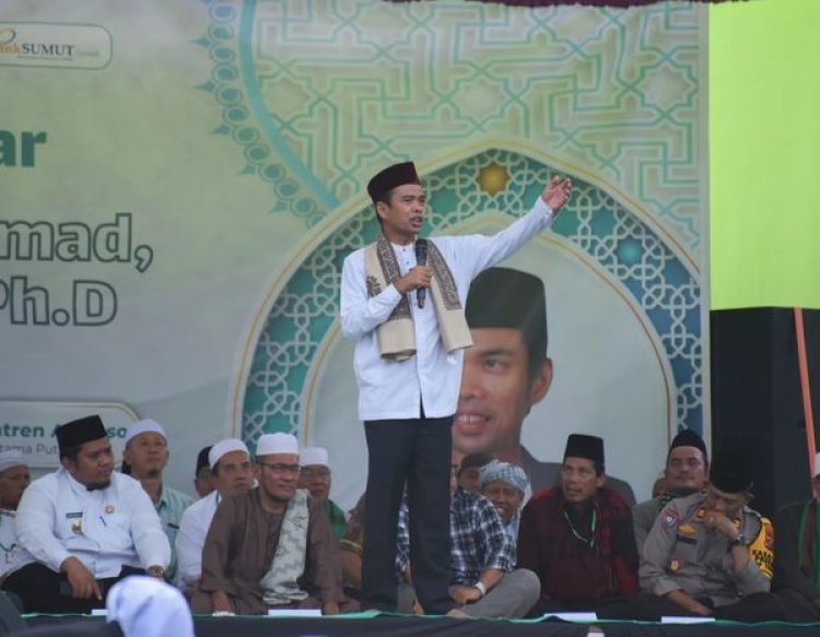 Pj. Wali Kota Padangsidimpuan yang diwakili oleh Pj. Sekretaris Daerah Kota Padangsidimpuan Hadiri Pengajian Tabligh Akbar Ustad Abdul Somad