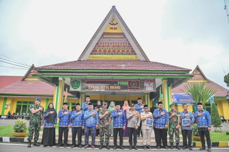 Pemerintah Kota Padangsidimpuan laksanakan Upacara Peringatan Hari Ulang Tahun KORPRI ke-53 Tahun 2024