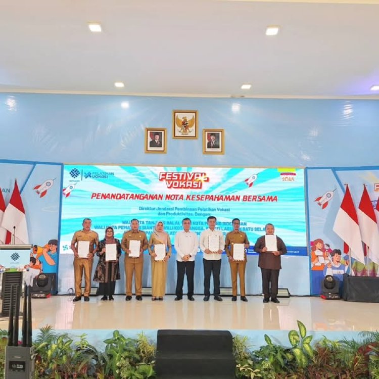 Pj. Wali Kota Padangsidimpuan menghadiri Job Fair dan Festival Vokasi 2024