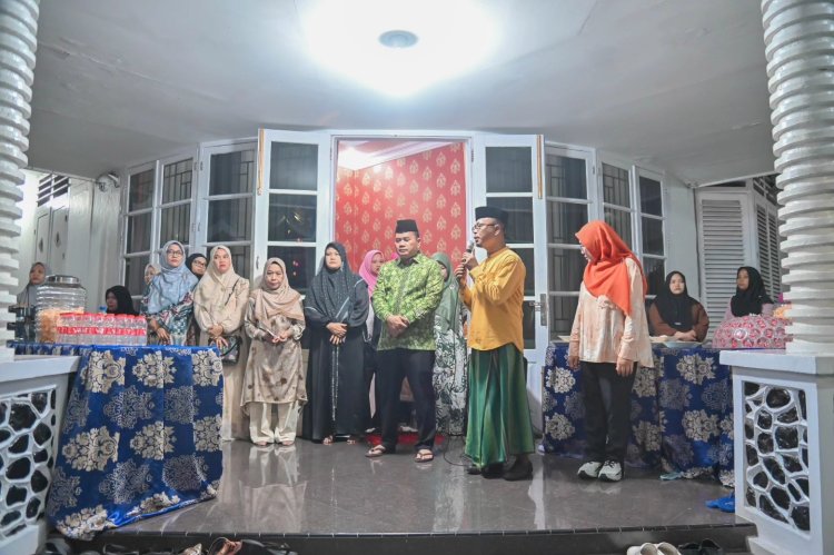 Pj. Wali Kota Padangsidimpuan bersama Nyonya menerima kunjungan silaturahmi dari Muslimat NU Deli Serdang di Rumah Dinas Wali Kota