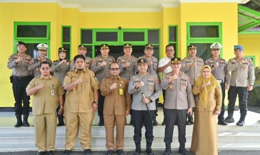 Wali Kota Padangsidimpuan didampingi Pj. Sekda menerima kunjungan silaturahmi Kapolres Padangsidimpuan