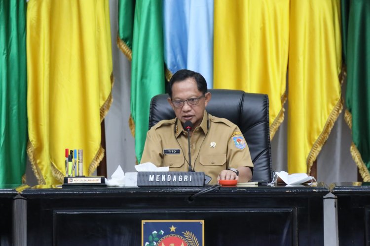 Pastikan Cadangan Pangan Terpenuhi, Mendagri Imbau Perum Bulog Serap Hasil Panen Petani