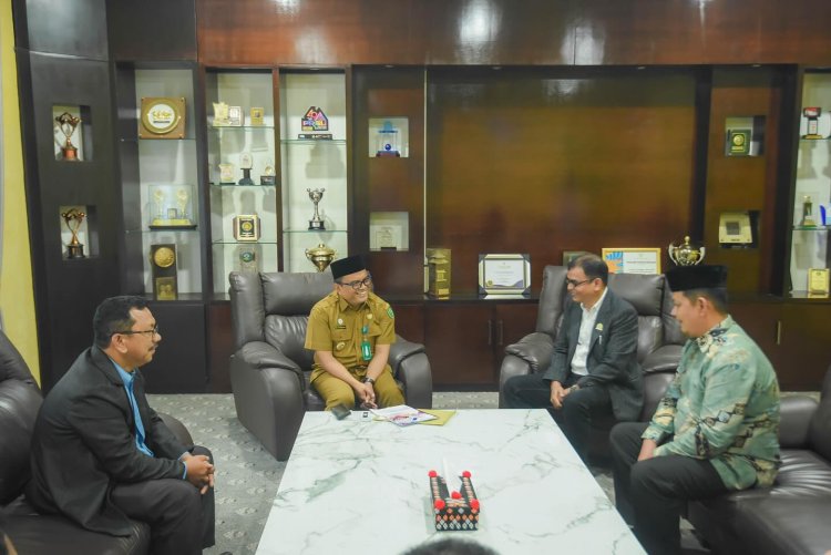 Wali Kota Padangsidimpuan Terima Audiensi dari GKPA Bahas Pembangunan Rumah Dinas dan Gedung Sekolah Minggu