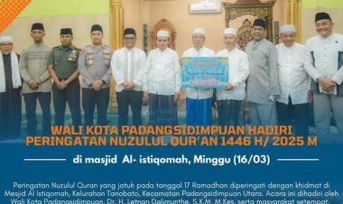 Wali Kota Padangsidimpuan Hadiri Peringatan Malam Nuzulul Quran di Masjid Al-Istiqomah