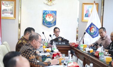 Mendagri Paparkan 10 Daerah dengan Realisasi APBD Tertinggi hingga Terendah