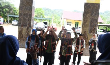 Wakil Wali Kota Padangsidimpuan lantik dan kukuhkan Dewan Pengurus Cabang Ikatan Penyuluh Keluarga Berencana (IPeKB) Indonesia Kota Padangsidimpuan Masa Bakti 2024-2028