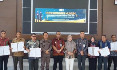 Wakil Wali Kota Padangsidimpuan Saksikan Penandatanganan Pakta Integritas Peningkatan PAD Tahun 2025
