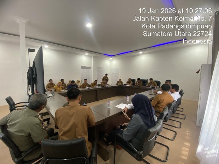 Sekjen Kemendagri Minta Pemda Antisipasi Kenaikan Harga Bahan Pokok Jelang Ramadan