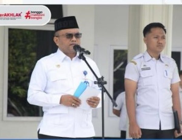 PEMKO PADANGSIDIMPUAN GELAR APEL GABUNGAN, WALI KOTA TEKANKAN DISIPLIN DAN PELAYANAN PUBLIK