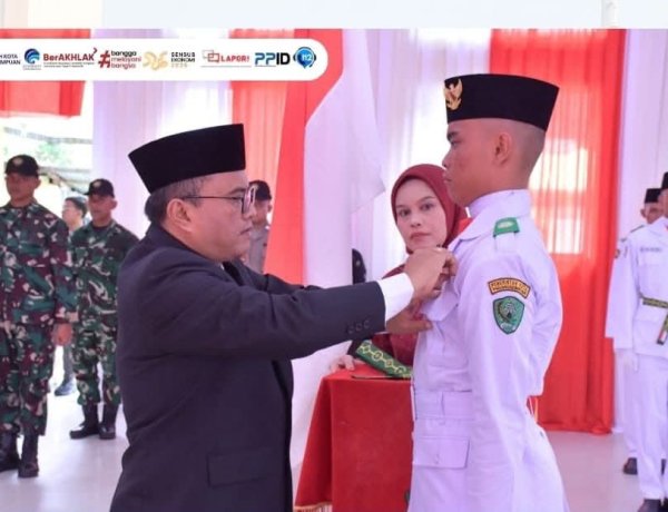 Wali Kota Padangsidimpuan Kukuhkan Paskibraka Tahun 2026