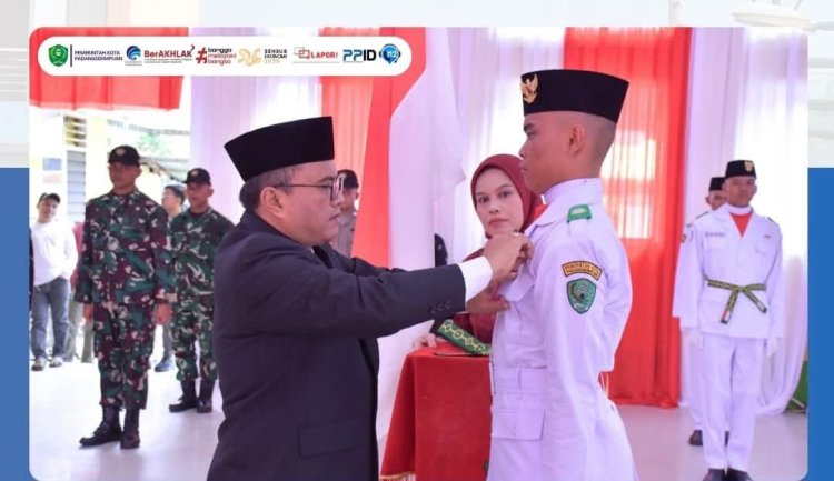 Wali Kota Padangsidimpuan Kukuhkan Paskibraka Tahun 2026